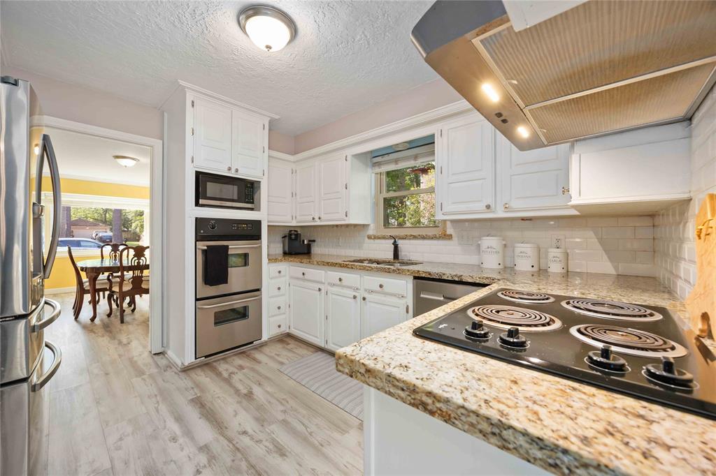 7906 Beaufort Drive, Spring, Texas image 12