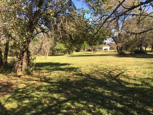 Columbus Road, Sealy, Texas image 5