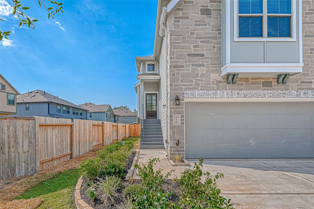 114 Handley Drive, Montgomery, Texas image 5