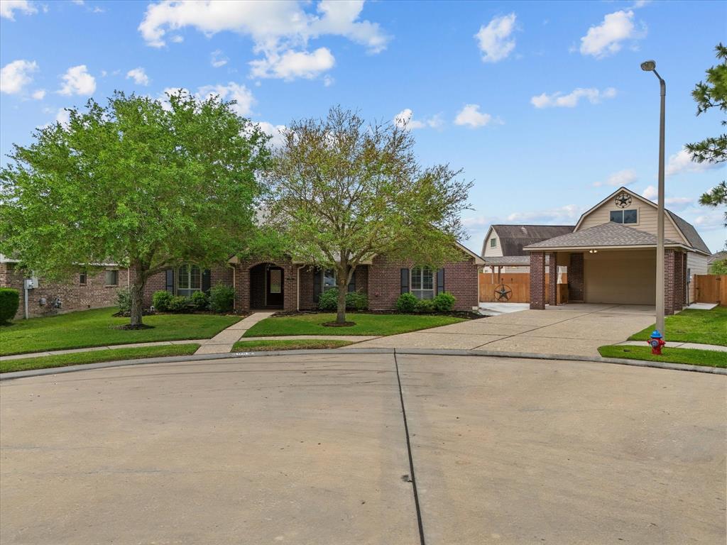 1711 Yucca Court, League City, Texas image 2
