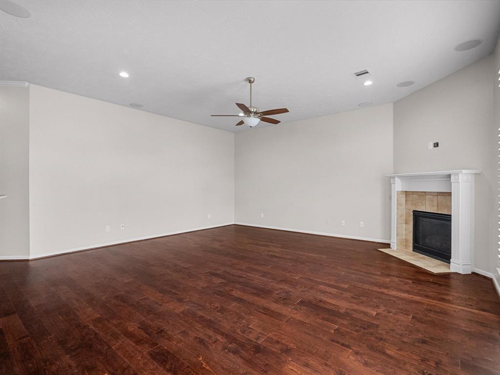 1711 Yucca Court, League City, Texas image 6