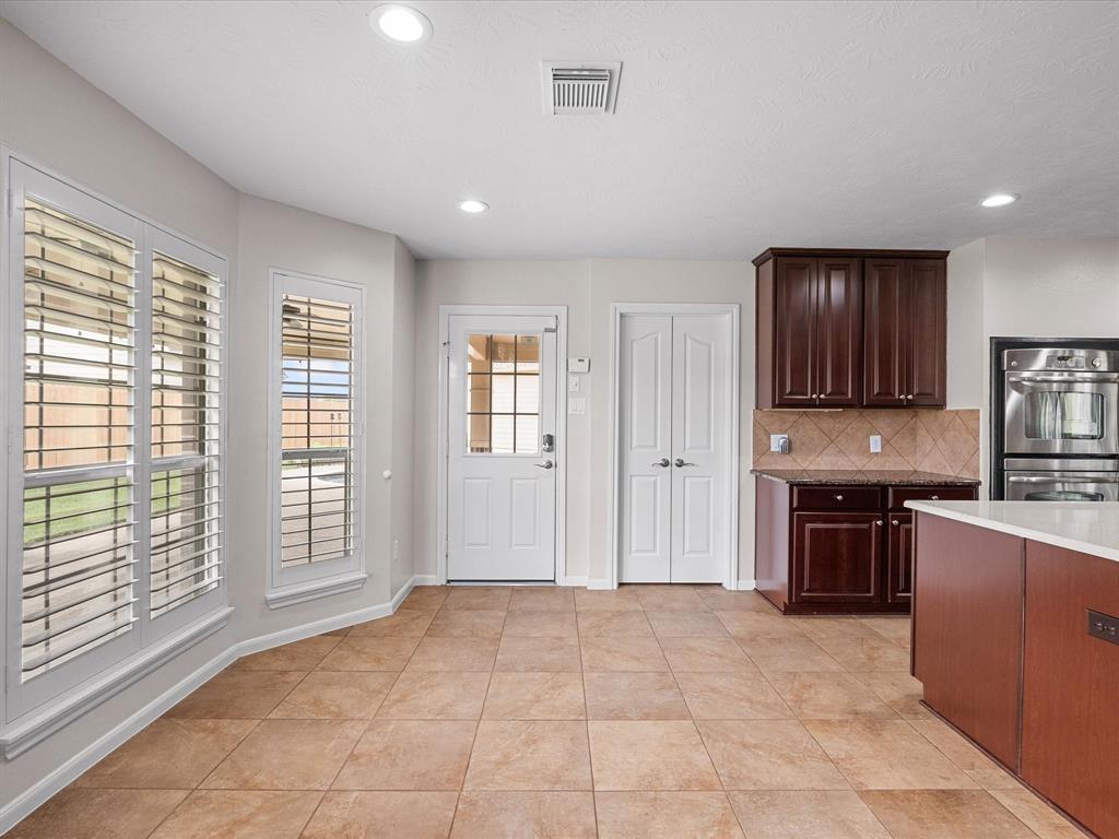1711 Yucca Court, League City, Texas image 11