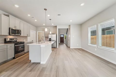 Photo of 1667 Shae Oak Lane, Conroe, TX 77304 (MLS # 15439781)