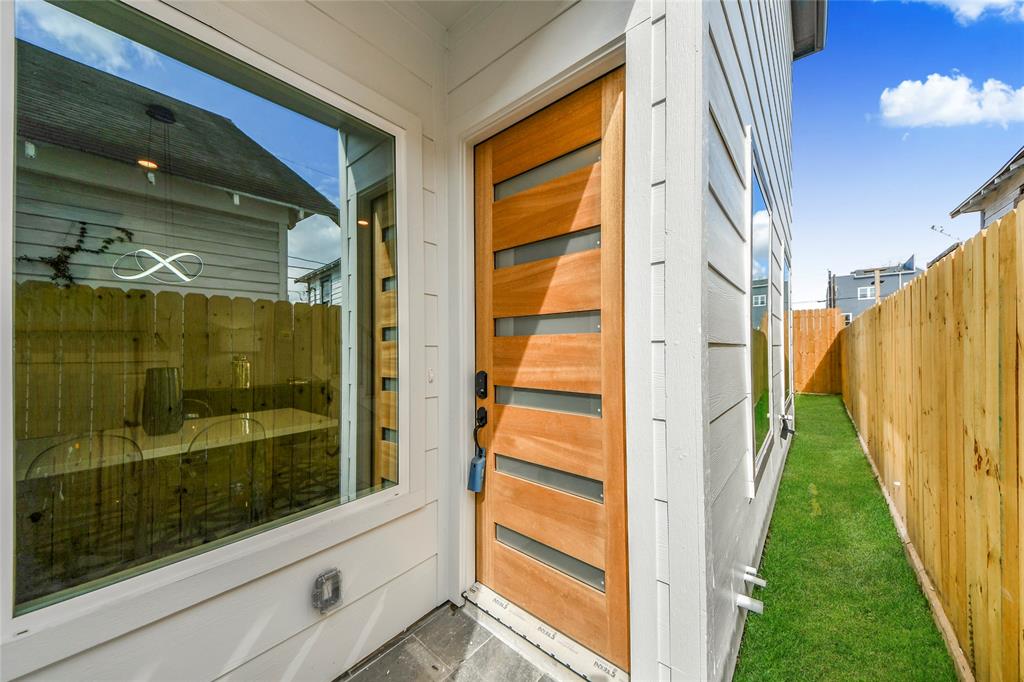 3033 Dennis Street, Houston, Texas image 5