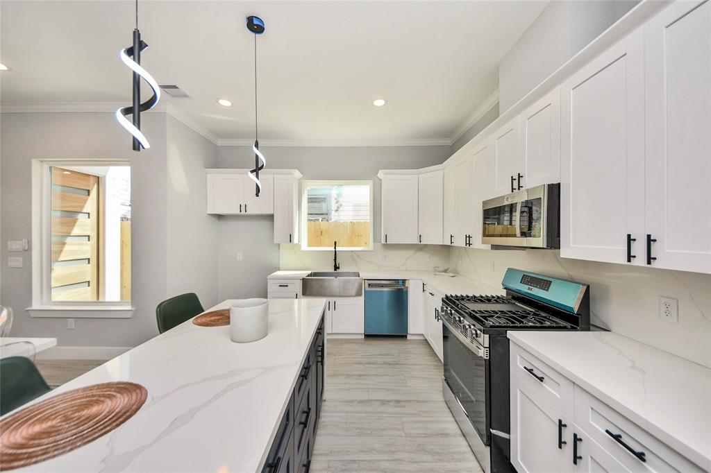 3033 Dennis Street, Houston, Texas image 18