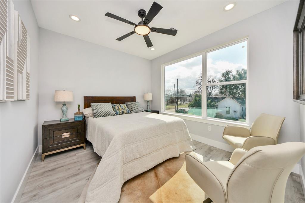 3033 Dennis Street, Houston, Texas image 35