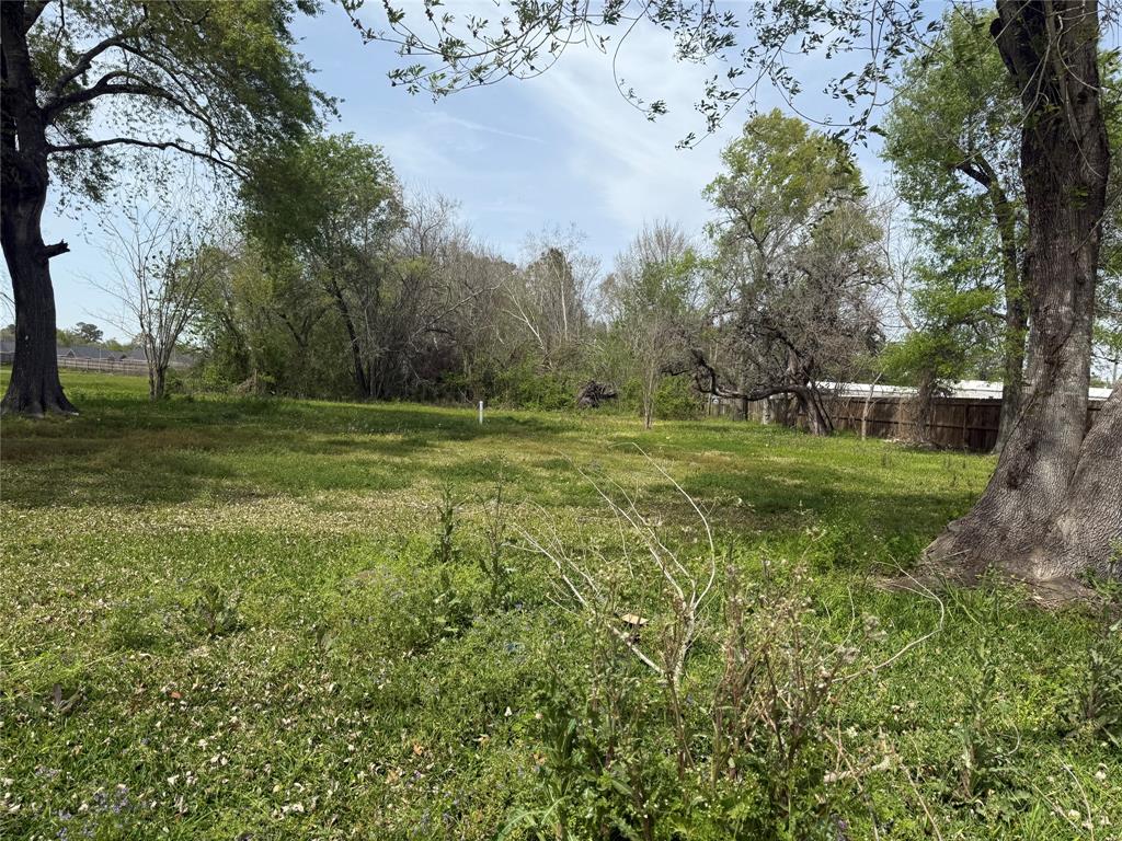3015 Massey Tompkins Road, Baytown, Texas image 6