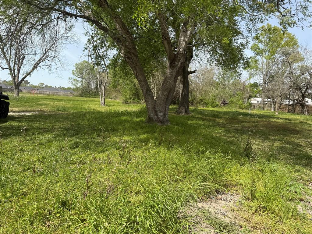 3015 Massey Tompkins Road, Baytown, Texas image 8