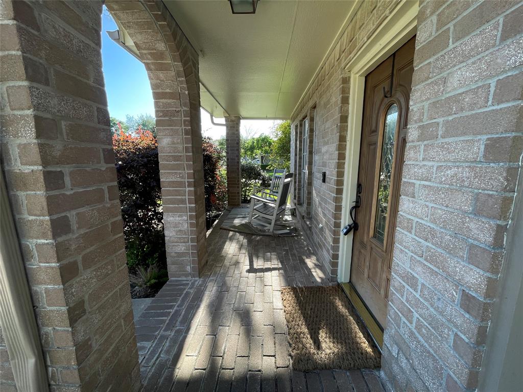 2126 Dublin Drive, League City, Texas image 2
