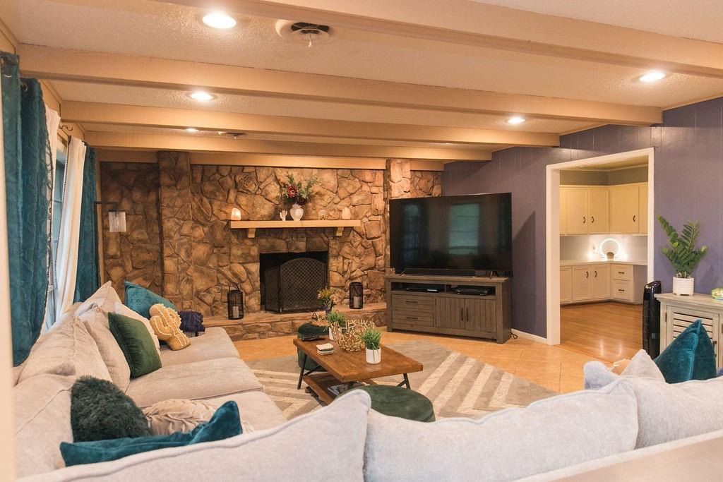 3917 Wickersham Street, Bay City, Texas image 3
