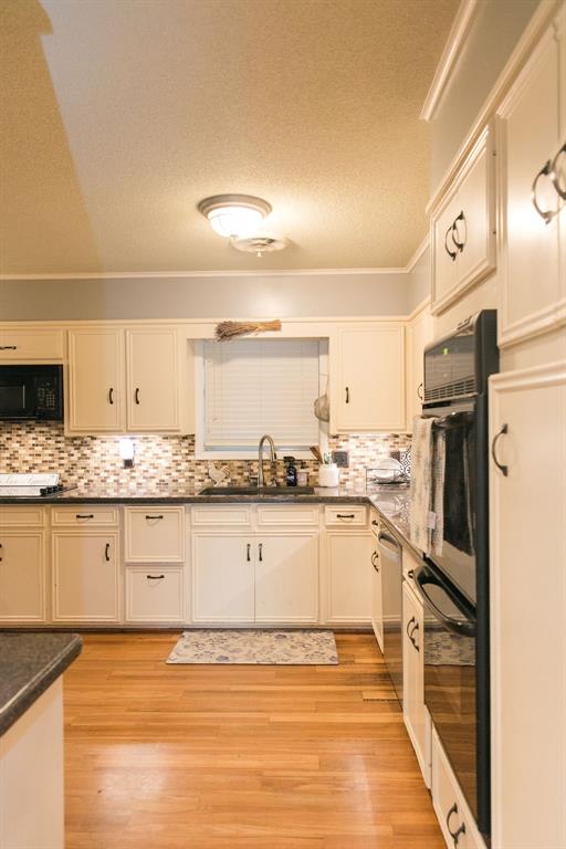 3917 Wickersham Street, Bay City, Texas image 11