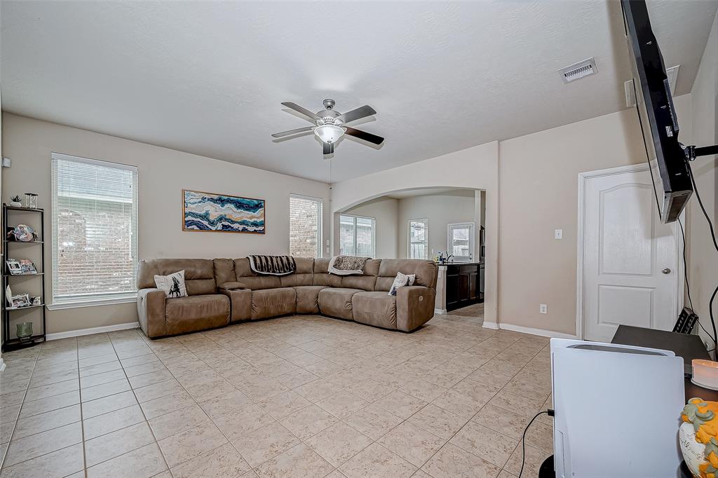 3623 Sumner Lodge Drive, Katy, Texas image 6