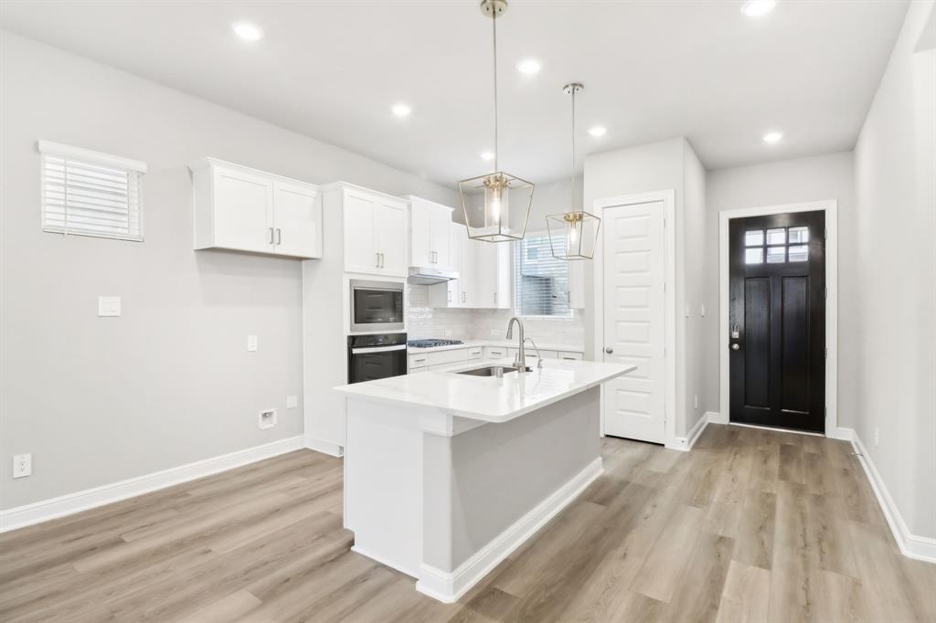 4111 Farm Hollow Street, Houston, Texas image 9