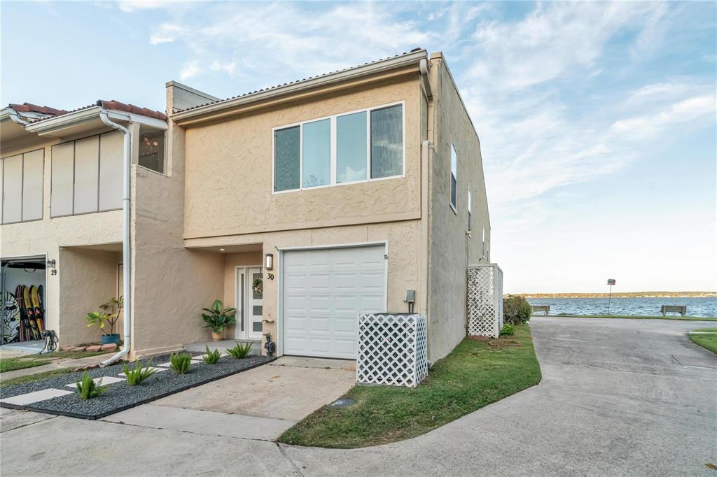 30 Regency Point, Conroe, Texas image 5