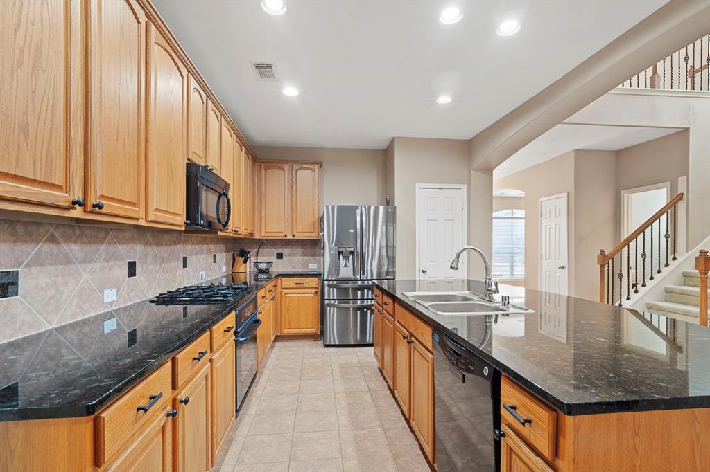 515 Rainswept Pass Drive, Rosenberg, Texas image 17