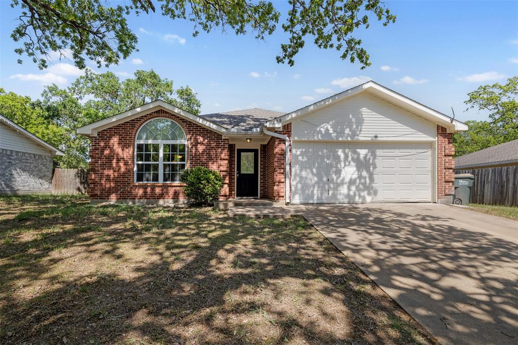 688 Rolling Oaks Drive, Giddings, Texas image 1
