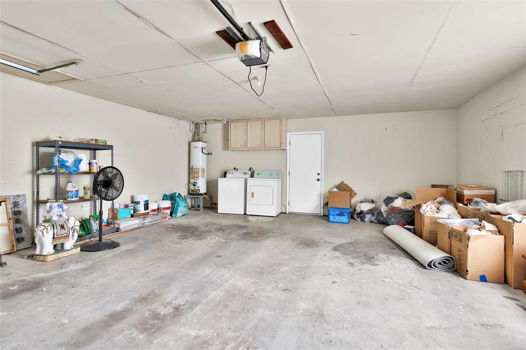 12015 Champion Forest Drive, Houston, Texas image 40