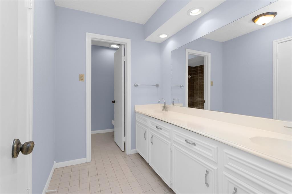12015 Champion Forest Drive, Houston, Texas image 30