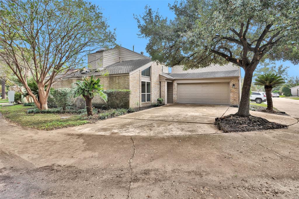 12015 Champion Forest Drive, Houston, Texas image 5