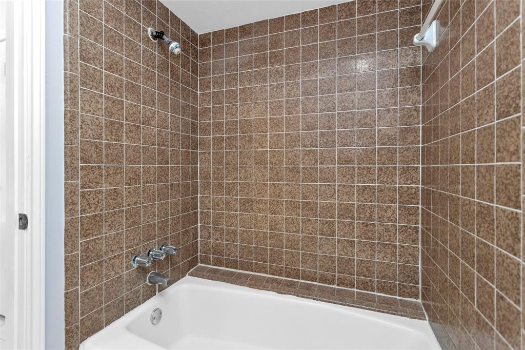 12015 Champion Forest Drive, Houston, Texas image 31