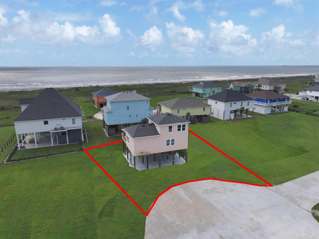 186 Ocean View Drive, Crystal Beach, Texas image 1
