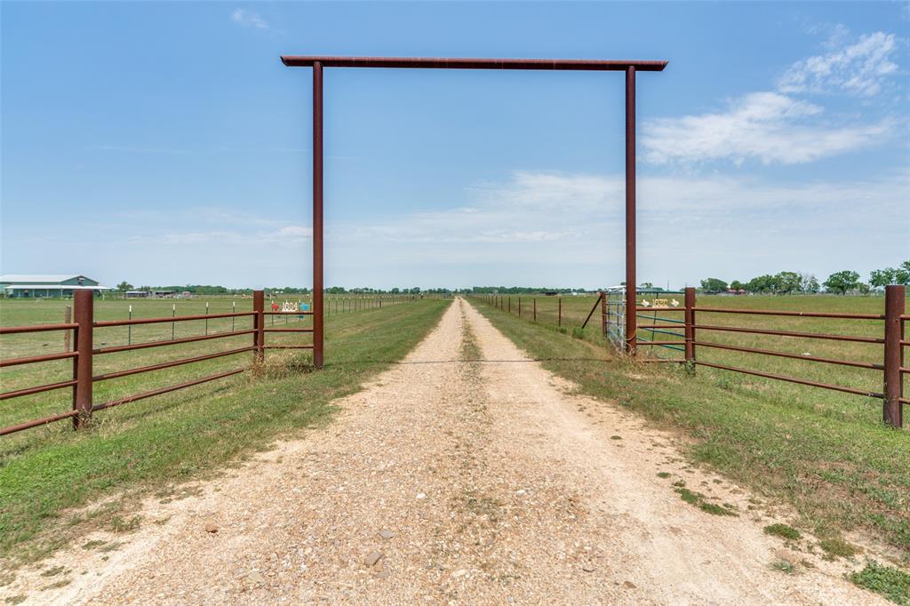 1630 County Road 370 Rd, El Campo, Texas image 13