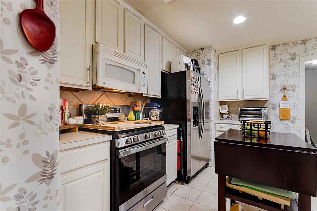 14639 Cypress Cottage Court, Cypress, Texas image 15
