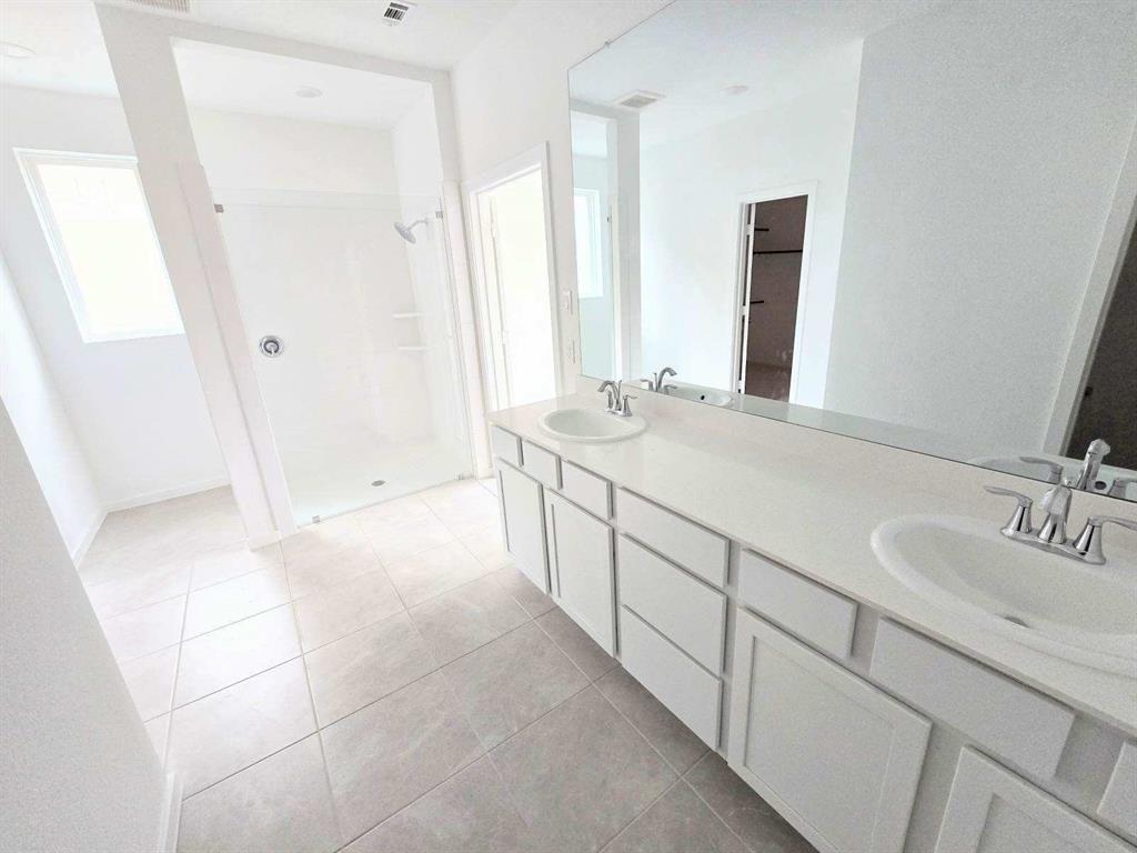 2103 Toyhill Falls Lane, League City, Texas image 5