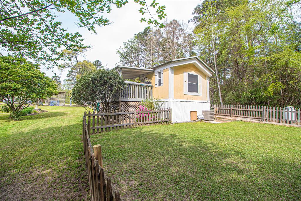 305 Red Oak, Onalaska, Texas image 11