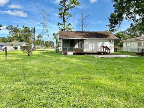 A home in Clute