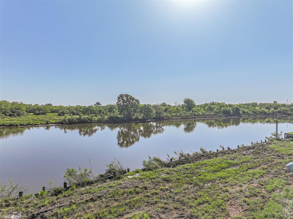 4419 Leonetti Lane, Dickinson, Texas image 5
