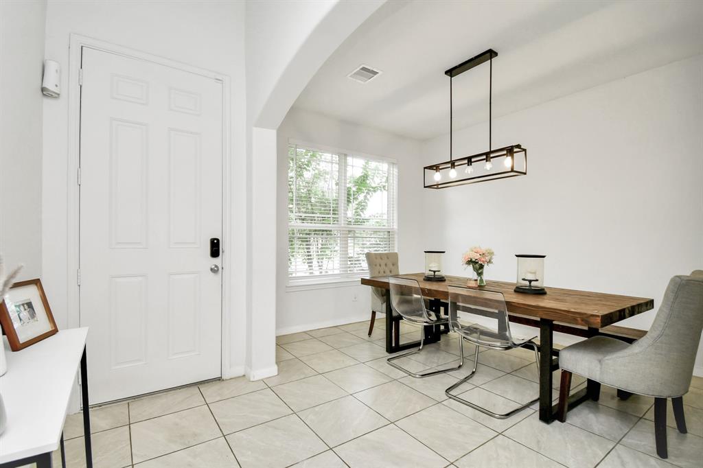 2410 Village Stone Court, Katy, Texas image 8