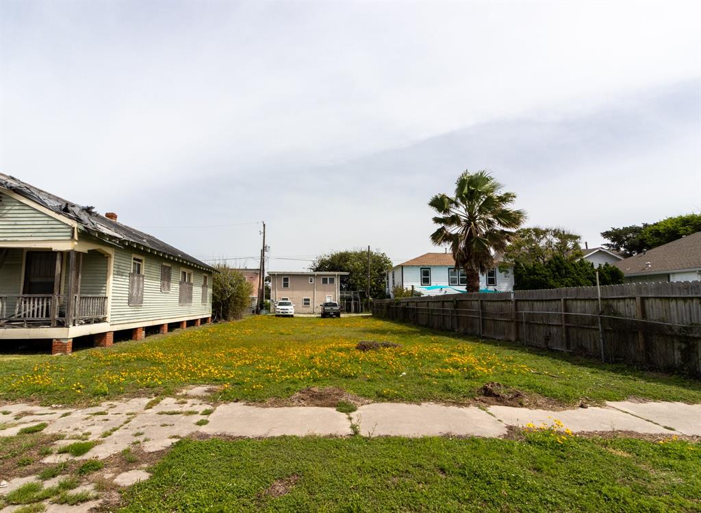 3616 Avenue S 1/2, Galveston, Texas image 2