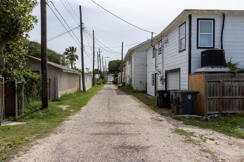 3616 Avenue S 1/2, Galveston, Texas image 12