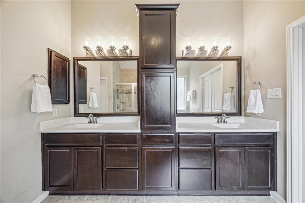 39 Amaifi Drive, Missouri City, Texas image 32