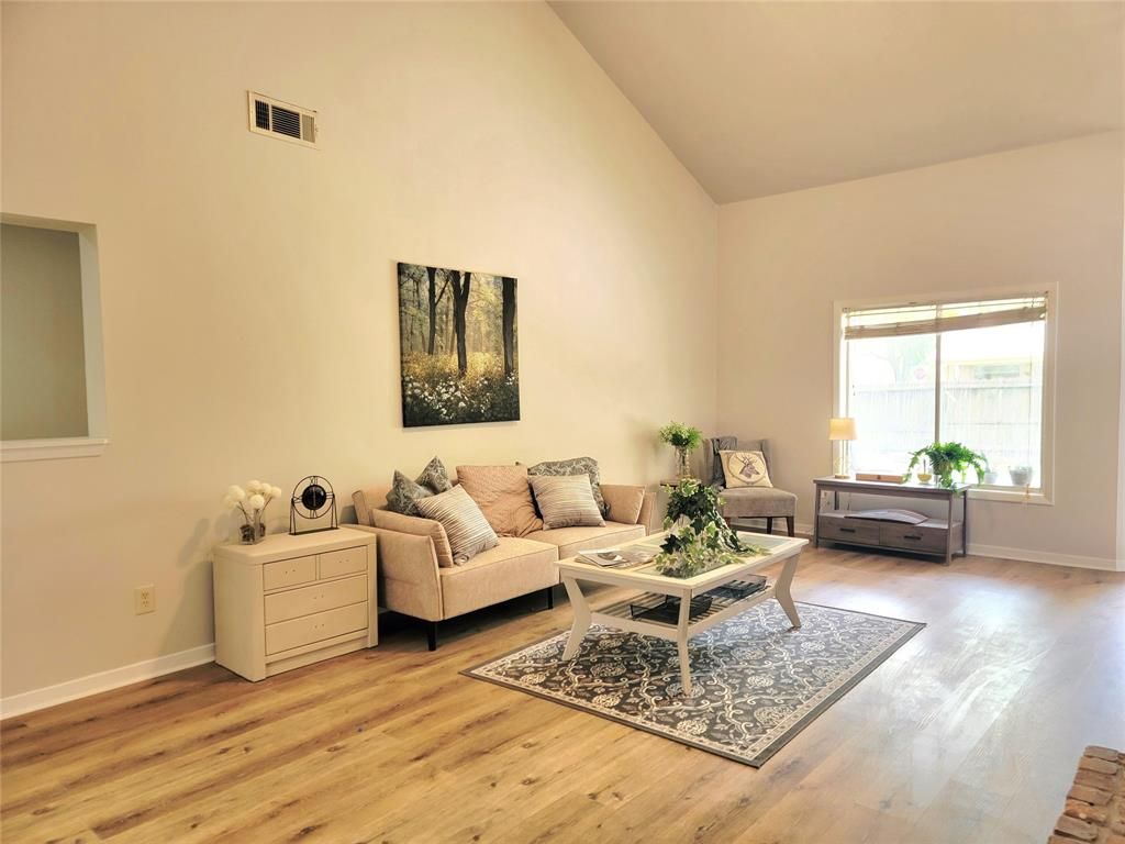 Photo of 2226 Streamcrest Lane, Sugar Land, TX 77479 (MLS # 20712611)
