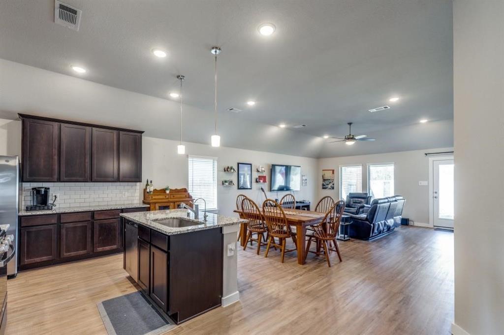 949 Gentle Moss Drive, Magnolia, Texas image 6