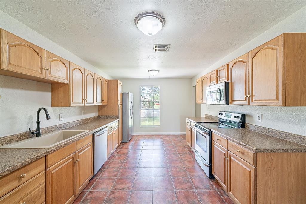 707 Terryhollow Street, Channelview, Texas image 4