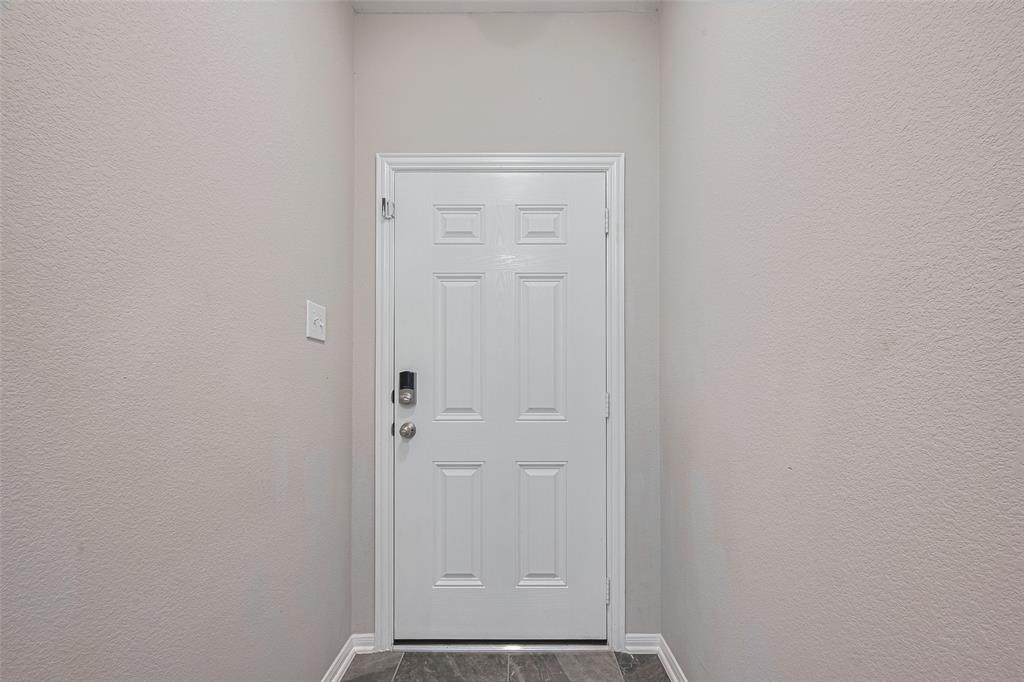2446 Palisade Crest Drive, Rosharon, Texas image 6