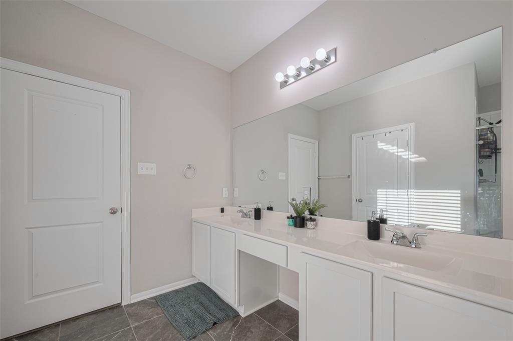 2446 Palisade Crest Drive, Rosharon, Texas image 30