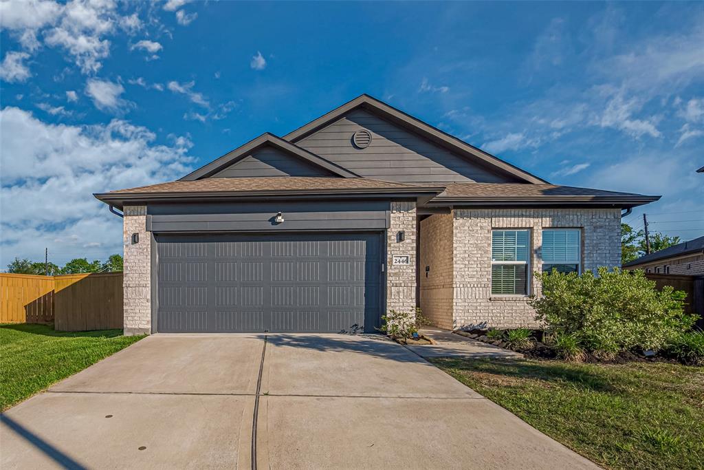 2446 Palisade Crest Drive, Rosharon, Texas image 1
