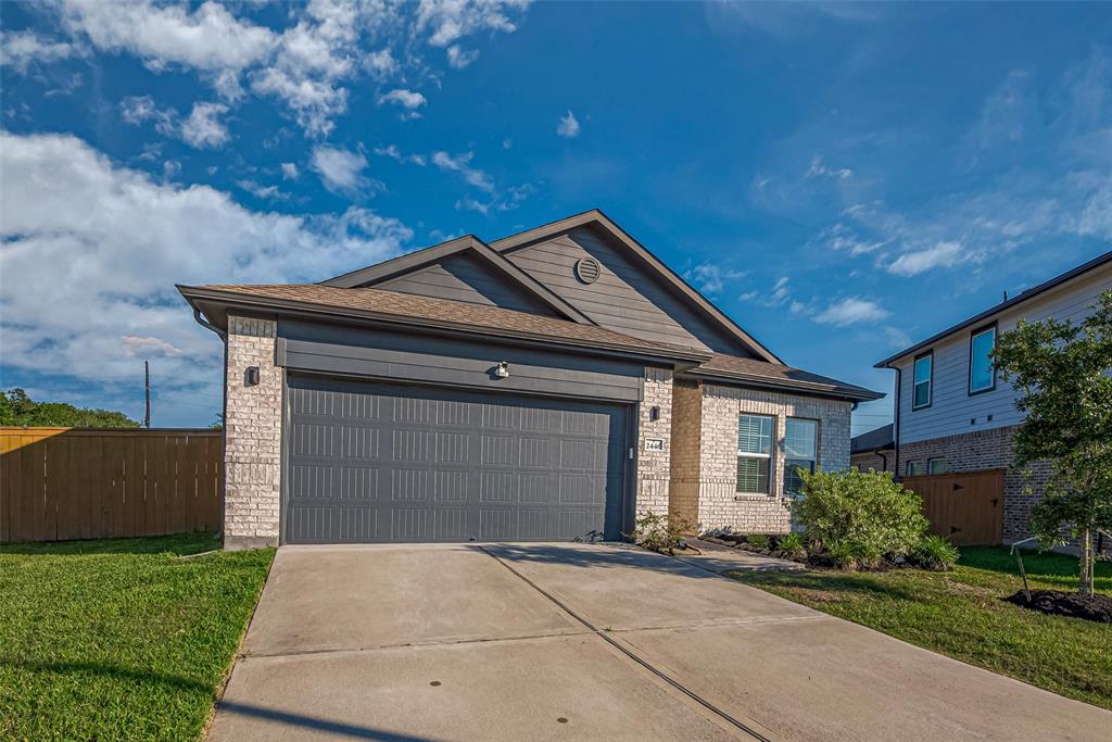 2446 Palisade Crest Drive, Rosharon, Texas image 3