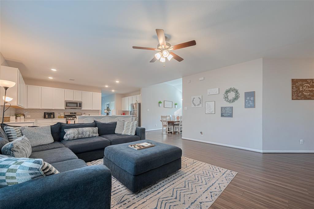 2446 Palisade Crest Drive, Rosharon, Texas image 9