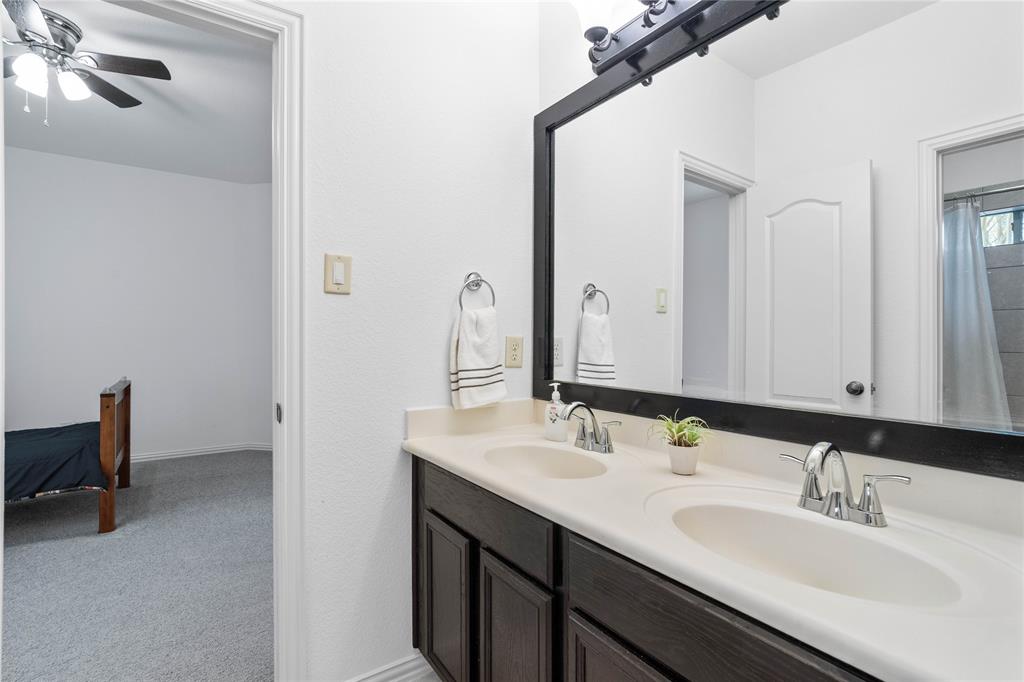 12203 E Laura Shore Court, Cypress, Texas image 34