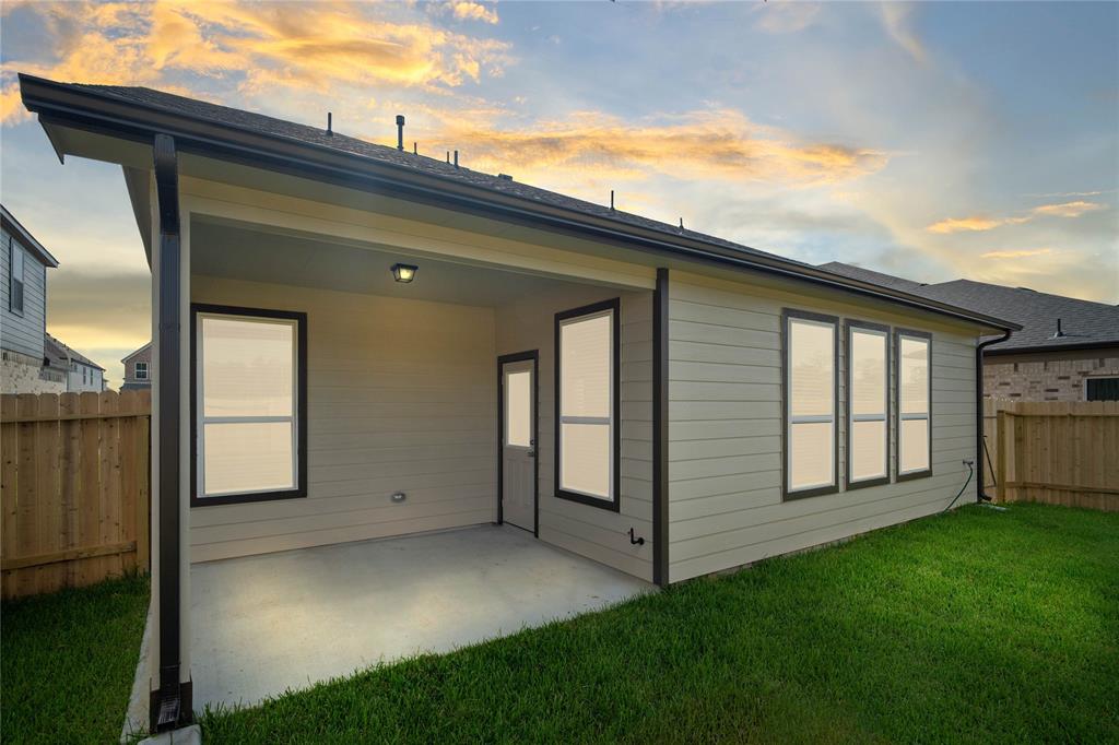 1911 Scarlet Yaupon Way, Conroe, Texas image 19