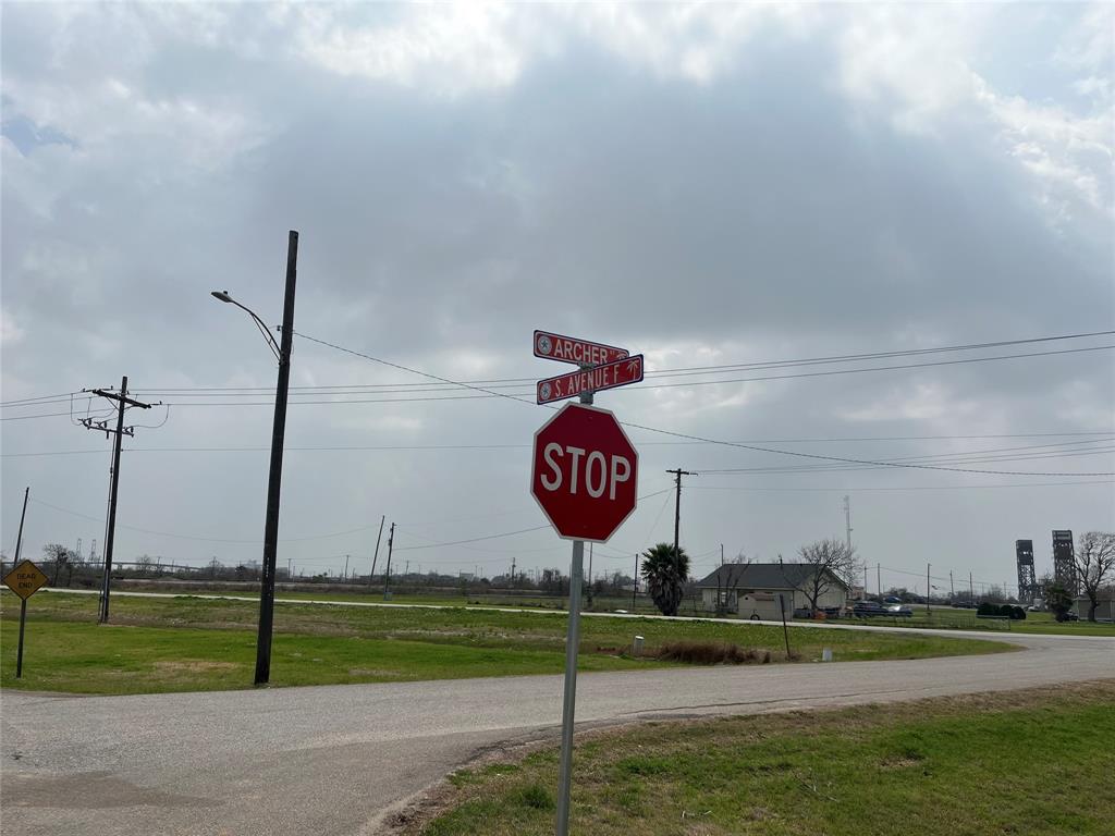 #F S Avenue, Freeport, Texas image 4