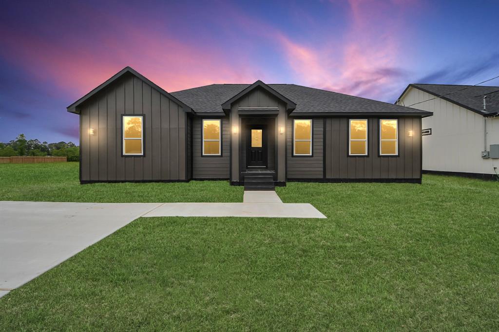1029 Gazing Pine Street, Huffman, Texas image 2
