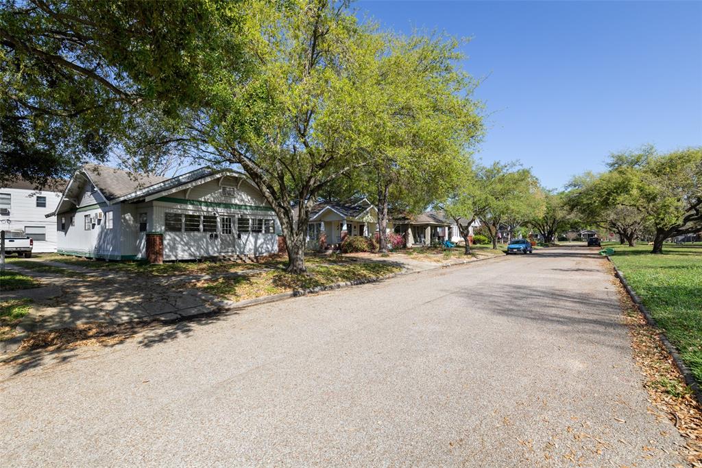 4605 Norhill Boulevard, Houston, Texas image 3
