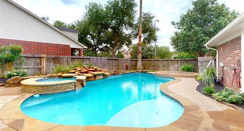 Single Family Residence in Houston TX 8102 Preston Springs Court.jpg