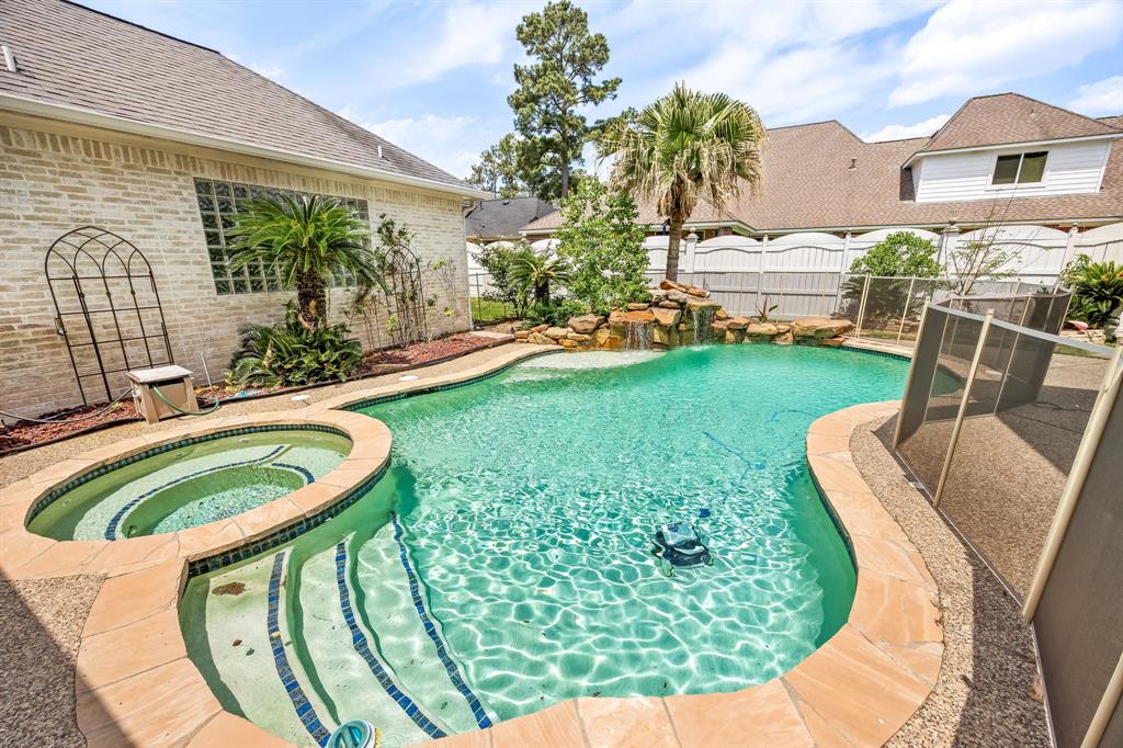 13602 Copeland Oaks Boulevard, Cypress, Texas image 38